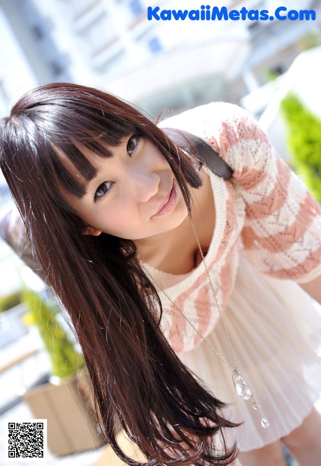 Reina Kiriyama - Neona Latina Girlfrend No.196f3d