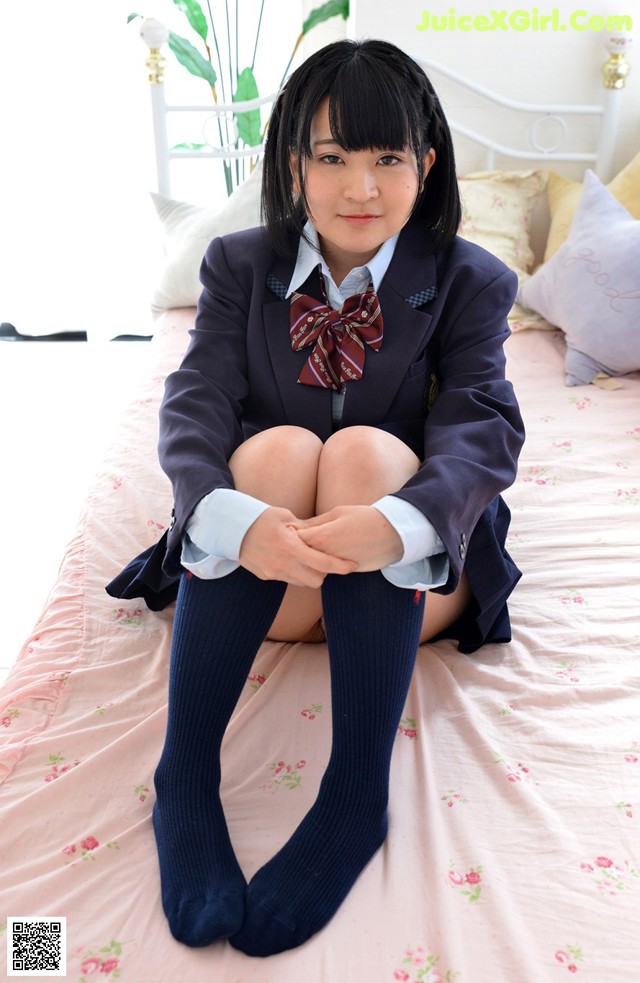 Yuna Asahi - Pamer Pinching Pics No.3fc7fb